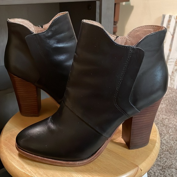 HALOGEN genuine leather booties - Picture 6 of 9